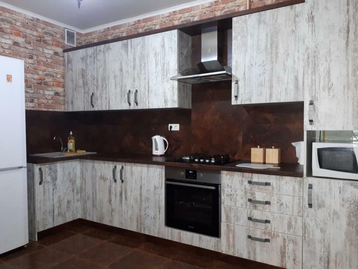 Large 2-Bedroom Apartament In The Center Chişinău Eksteriør billede